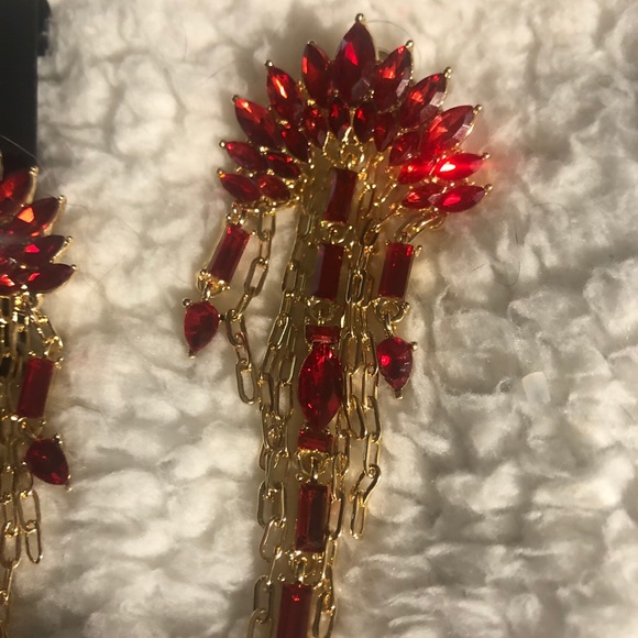 New Guess Red Statement Cluster Drop Earrings - Picture 4 of 6